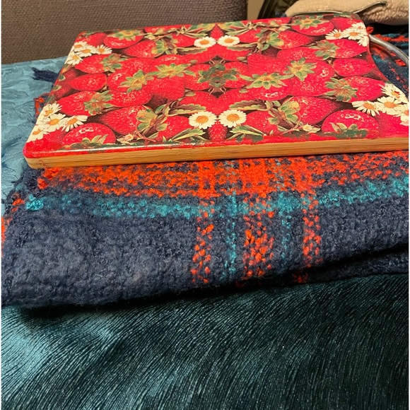 Strawberry Fields Kitchen Board - Picture 3 of 4